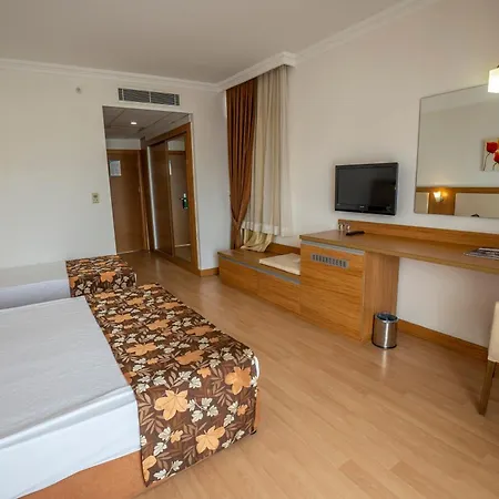 Cenger Resort 5*